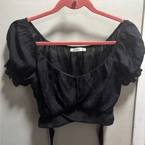 2Bella Elegant Black Cropt Puff Sleeve Blouse